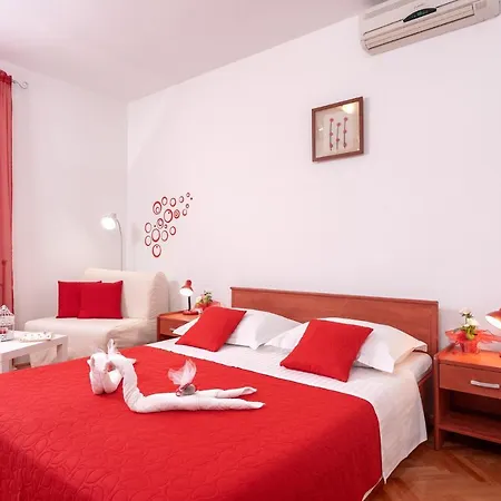 Franicevic With Spacious Terrace And Beautiful View *