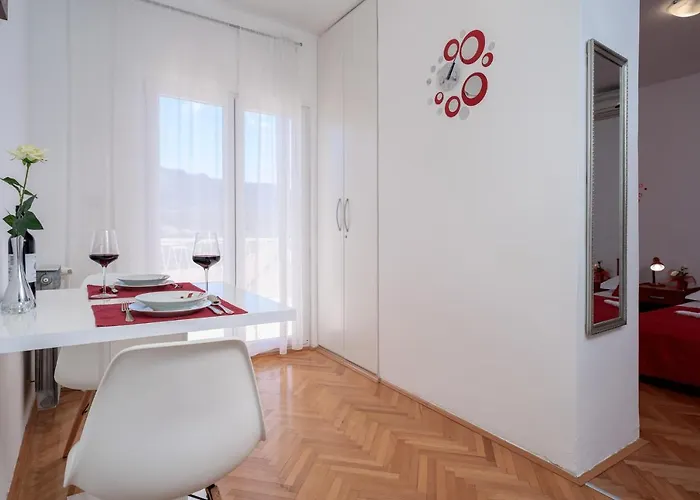 Franicevic With Spacious Terrace And Beautiful View