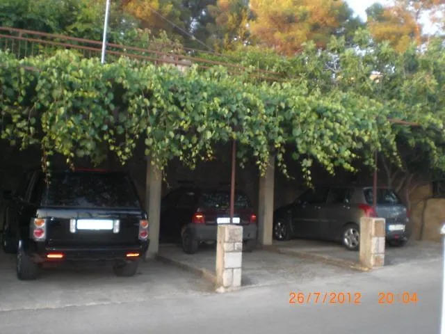 Franicevic With Spacious Terrace And Beautiful View * Jelsa (Hvar)